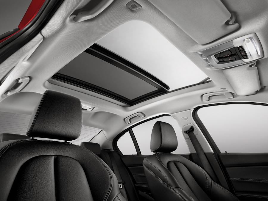 Интерьер BMW 120i M Sport Sedan (F52) 2019 года  (CN) (фото 7 из 7)